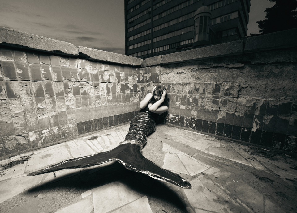 tethering to the deep